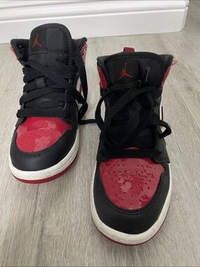 Jordan Kids' High-Top Sneakers in Black and Red
